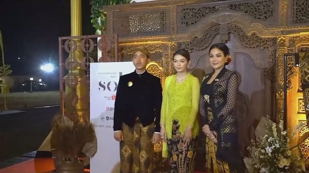 Called More Calm After No Longer Being Close to Fitri Salhuteru, 10 Photos of Nikita Mirzani Looking Elegant in Kebaya in Solo - Her New Circle is Not Playing Around