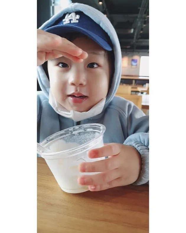 Raeon Keponakan Kai EXO
