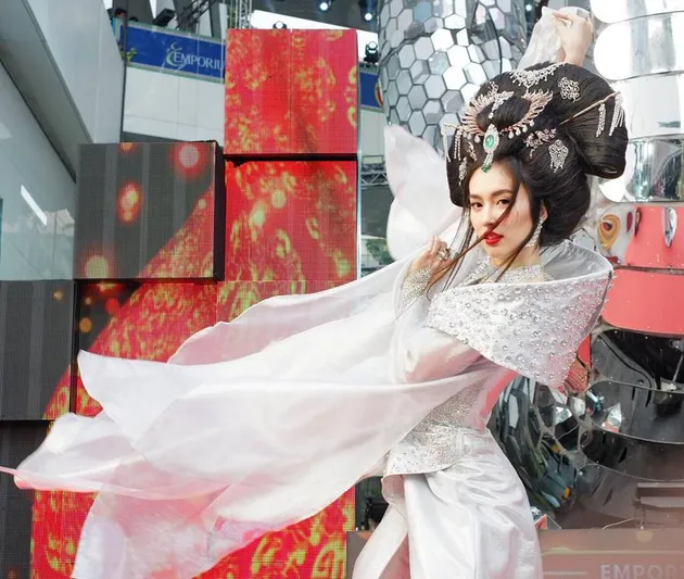 Nong Poy, transgender tercantik?