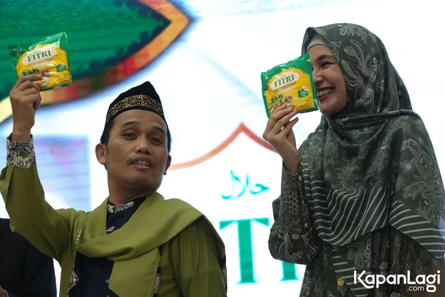 Shireen Sungkar & Ustaz Maulana