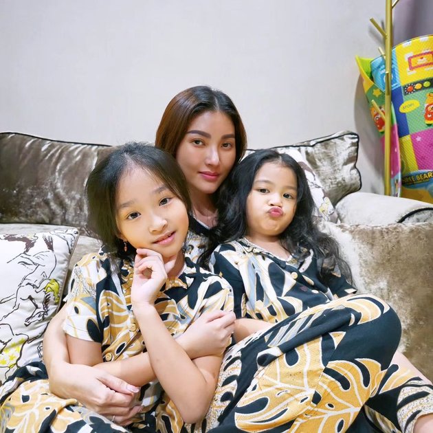 Affected by the Issue of Separation, 8 Photos of Sarwendah Busy with Family Without the Presence of Ruben Onsu - Court Confirms Existence of Lawsuit?