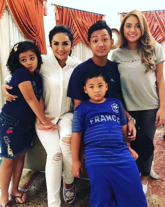 Krisdayanti, Aurel dan Azriel