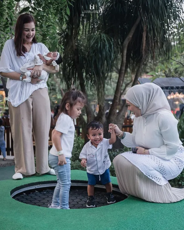 Ulang Tahun Balint Anak Susu Mona Ratuliu