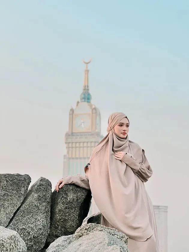 Inara Rusli di Mekkah