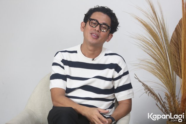 Written in Just Three Days, Turns Out Budi Doremi's 'Penuh Cinta' Ramadan Song Was Inspired by His Childhood Story