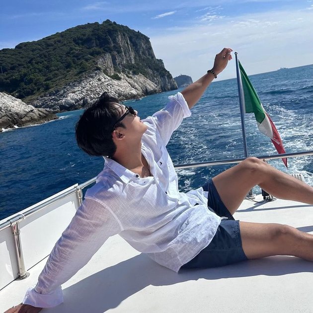 Announced as Calvin Klein Fashion Model, Check Out 10 Stunning Photos of Mingyu SEVENTEEN During 'NANA TOUR' Vacation in Italy - Driving Fans Crazy!