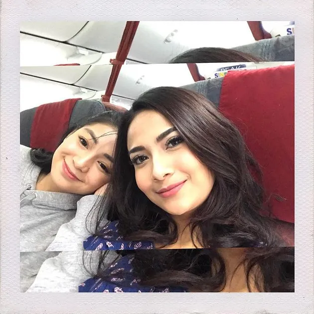Potret Mayang Sary dan Vanessa Angel.
