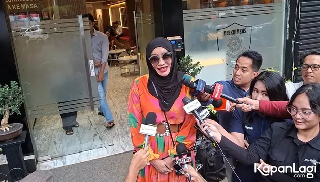 Doktif di kantor polisi
