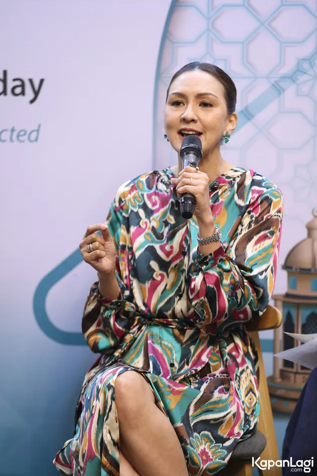Donna Agnesia jadi pembicara