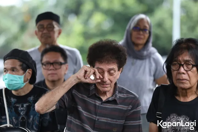 Donny Fattah Passed Away, Ahmad Albar and Ian Antono Accompany His ...