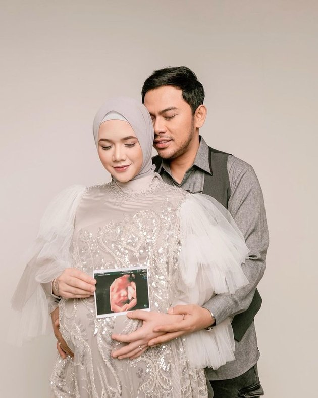 Two Years Waiting for Pregnancy Until Afraid Husband is Unhappy, Here are 8 Latest Maternity Shoot Portraits of Fikoh LIDA - Once Showcasing the Face of the Little One