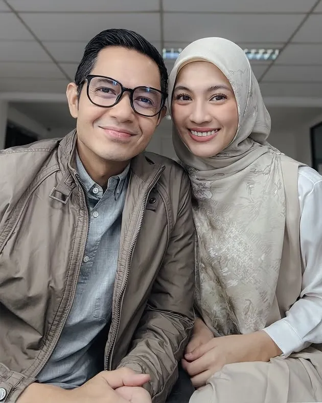 Dude Harlino dan Alyssa Soebandono foto berdua