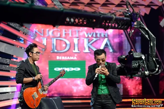 Diakui Judika, ia merasa senang karena sebelum menjadi penyanyi profesional, Judika hanya menjadi backing vocal untuk Titi DJ.