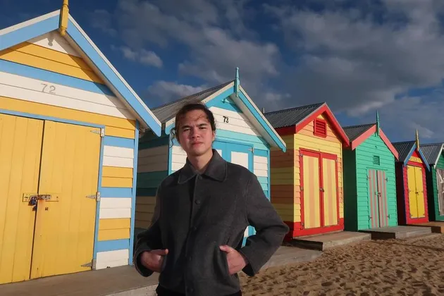 Dul Jaelani liburan ke luar negeri