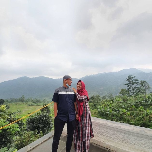Once Divorced and Reunited, Take a Look at 8 Pictures of Ustaz Zacky Mirza and Shinta Tanjung, Who are Now Happy and Harmonious
