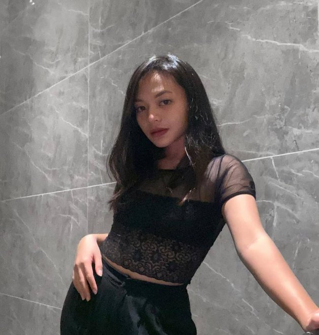 From Chubby to Stunning, Amel Carla's Transformation at the Age of 21