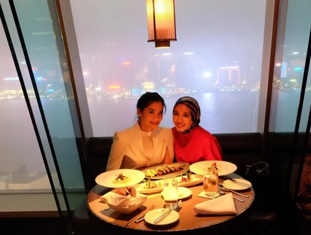 Liburan Titi Kamal dan Bella