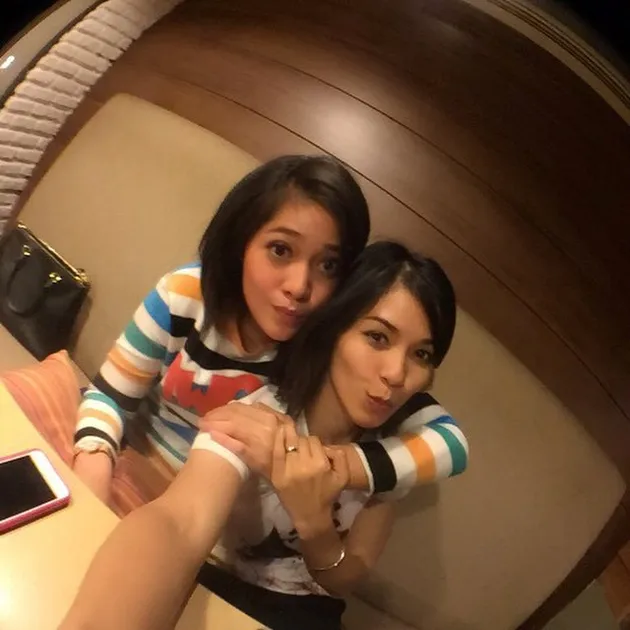 Gracia Indri, Metha Yunatria
