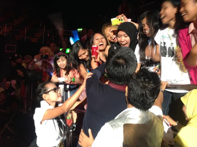 Konser d Masiv dan Sheryl Sheinafia