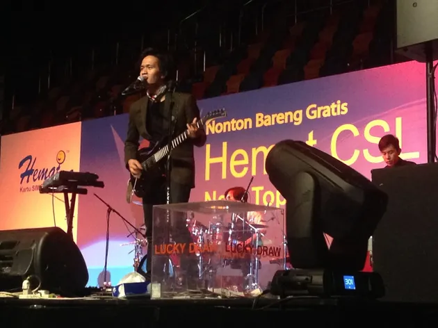 Konser d Masiv dan Sheryl Sheinafia