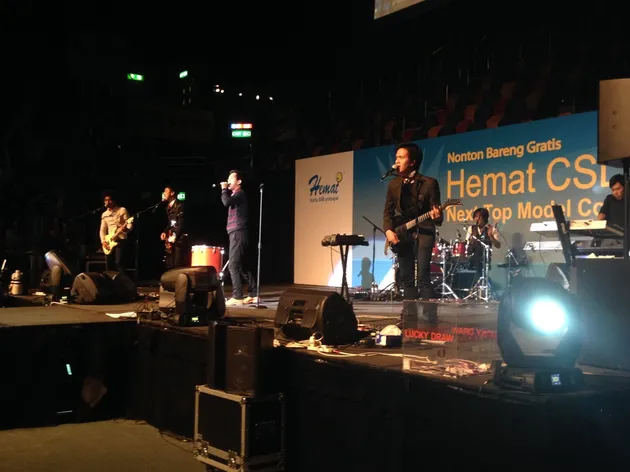 Konser d Masiv dan Sheryl Sheinafia