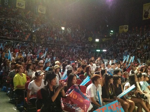 Konser d Masiv dan Sheryl Sheinafia