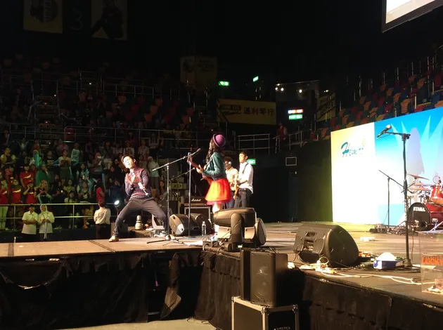 Konser d Masiv dan Sheryl Sheinafia