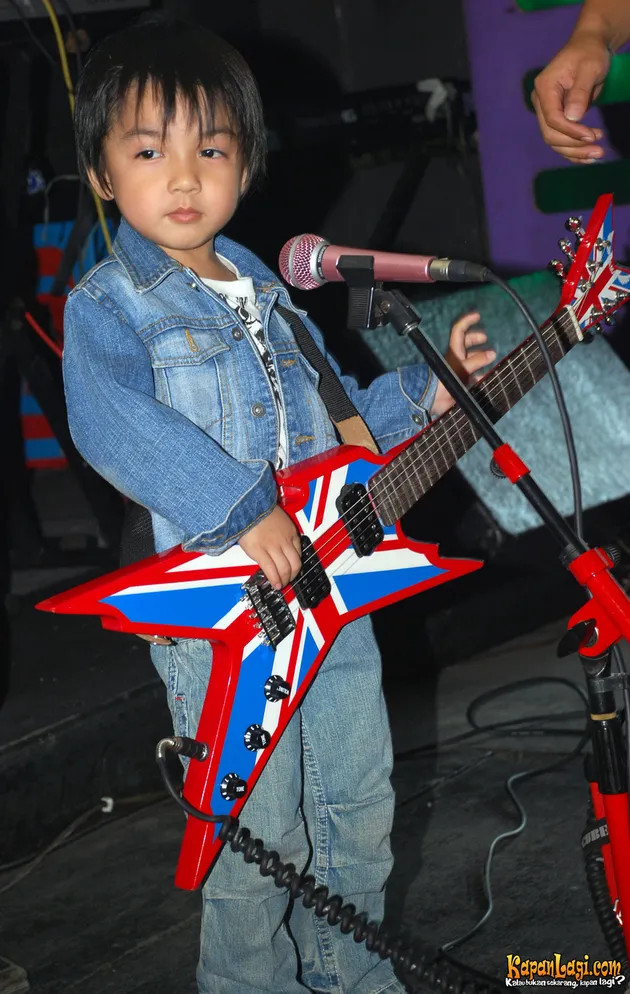 Damas, Murry Koes Plus