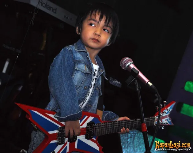 Damas, Murry Koes Plus