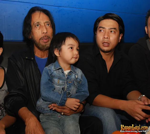 Damas, Murry Koes Plus