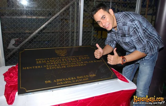 Darius Sinathrya, Donna Agnesia
