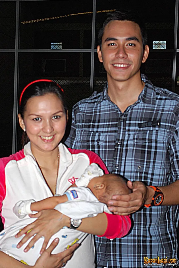 Darius Sinathrya, Donna Agnesia