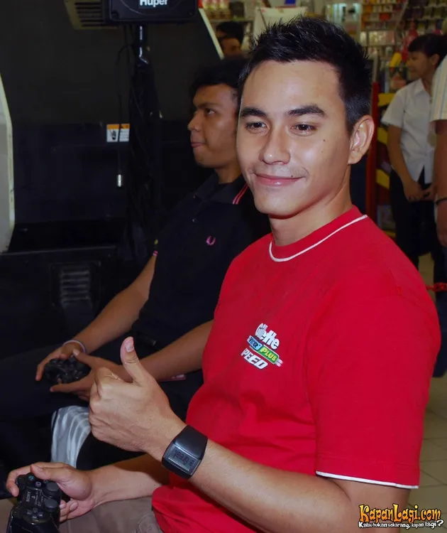 darius sinathrya