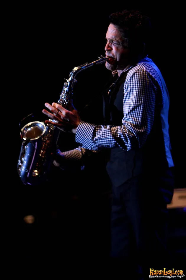 Dave Koz