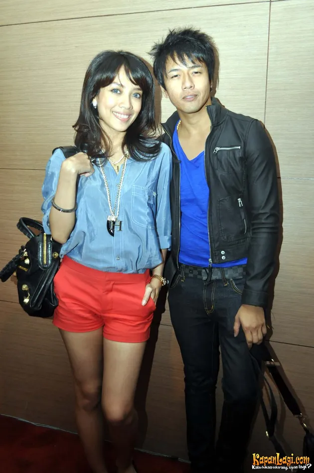 DEA ANANDA - ARIEL NIDJI BERBAGI CERITA DI FX SUDIRMAN 