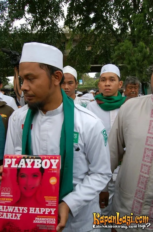 Tolak \&#039;Playboy\&#039;!