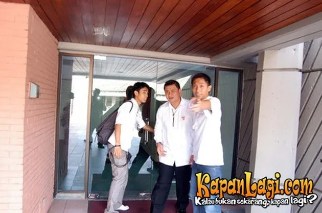 Dewi Hughes Kampanye