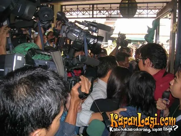 Dewi Persik - Saiful Jamil