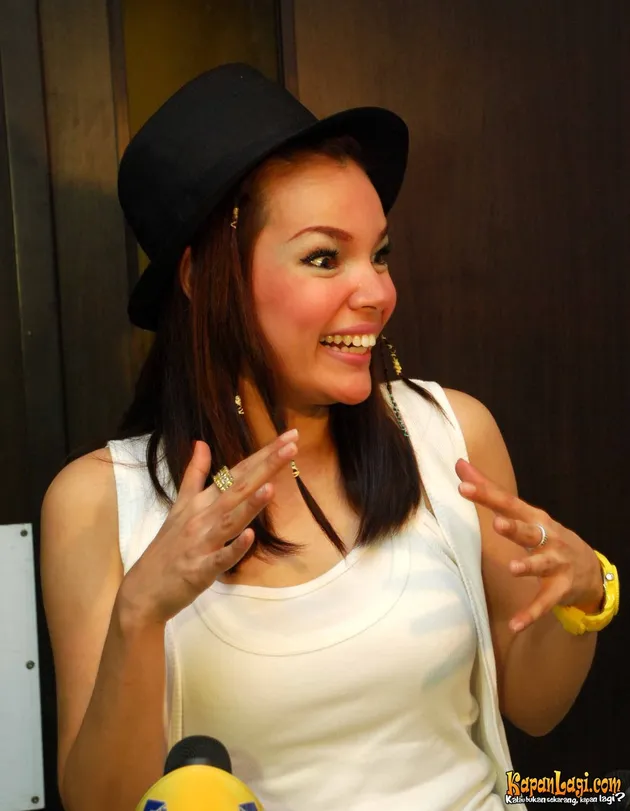 dewi sandra