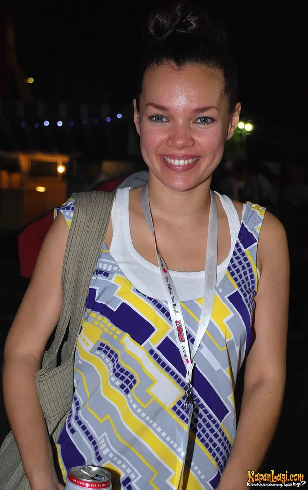Dewi Sandra