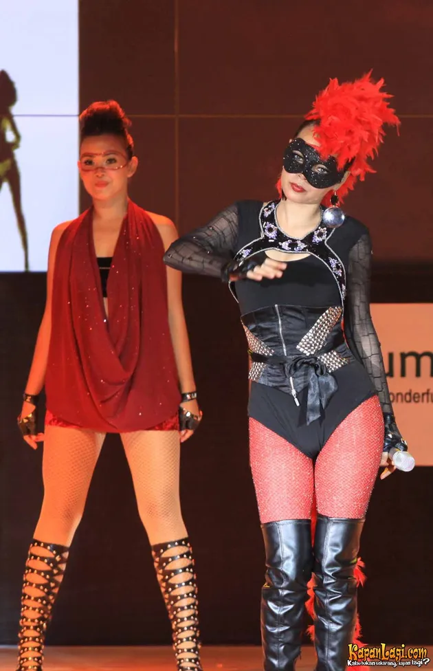Dewi Sandra
