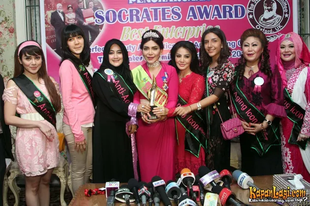 Dhini Aminarti