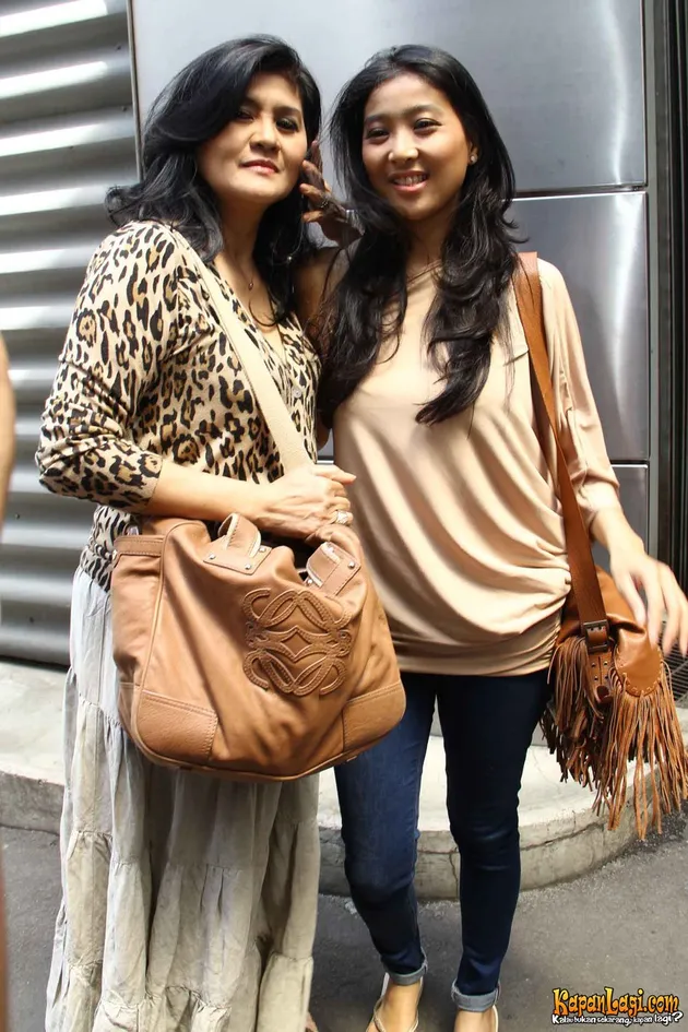 Olivia Zalianty dan Tetty Liz Indriaty