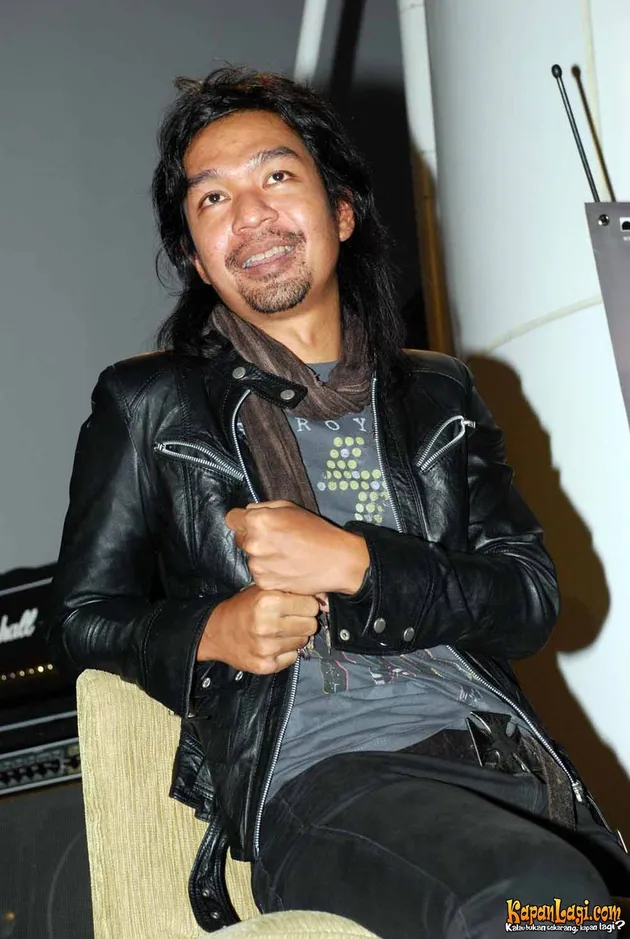 dimas djayadiningrat
