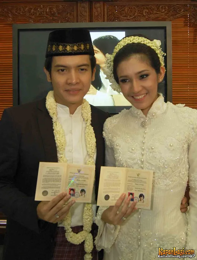 dimas seto, dhini aminarti