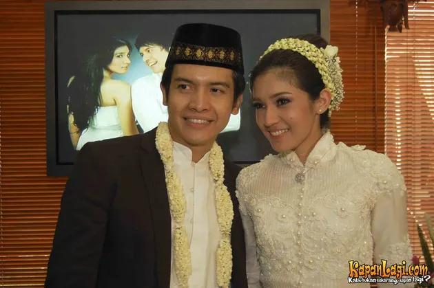 dimas seto, dhini aminarti