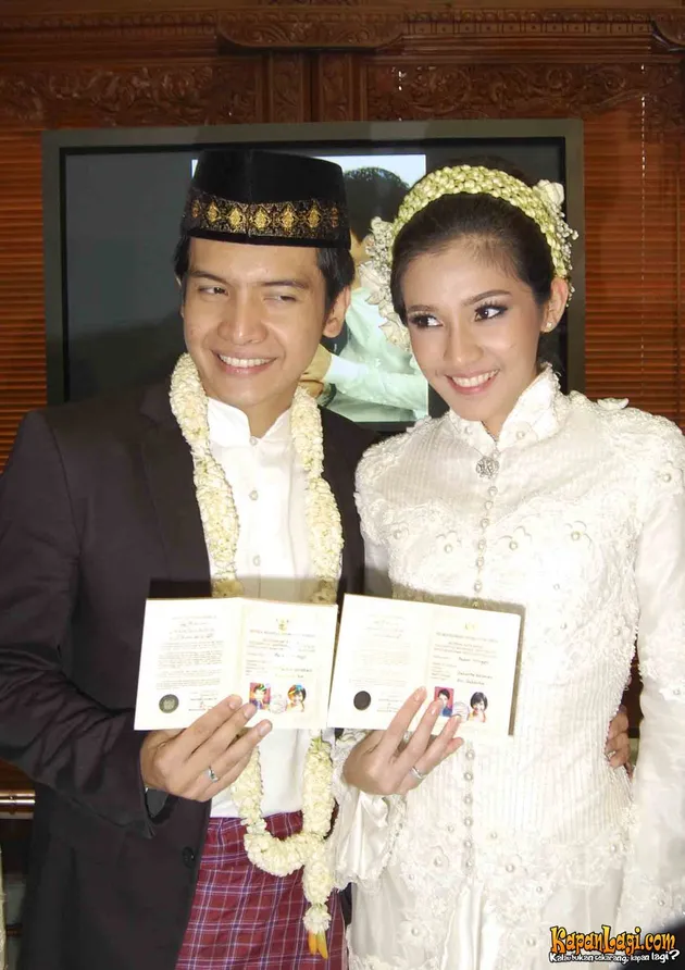dimas seto, dhini aminarti