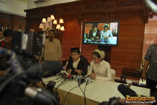 dimas seto, dhini aminarti