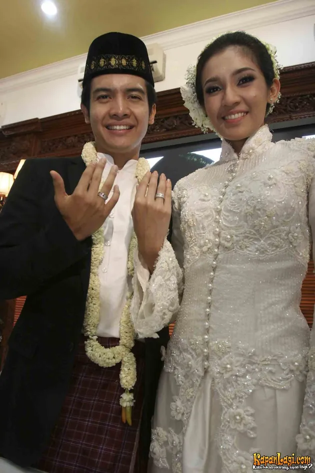 dimas seto, dhini aminarti