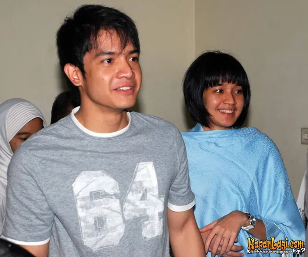 dimas seto, dhini aminarti